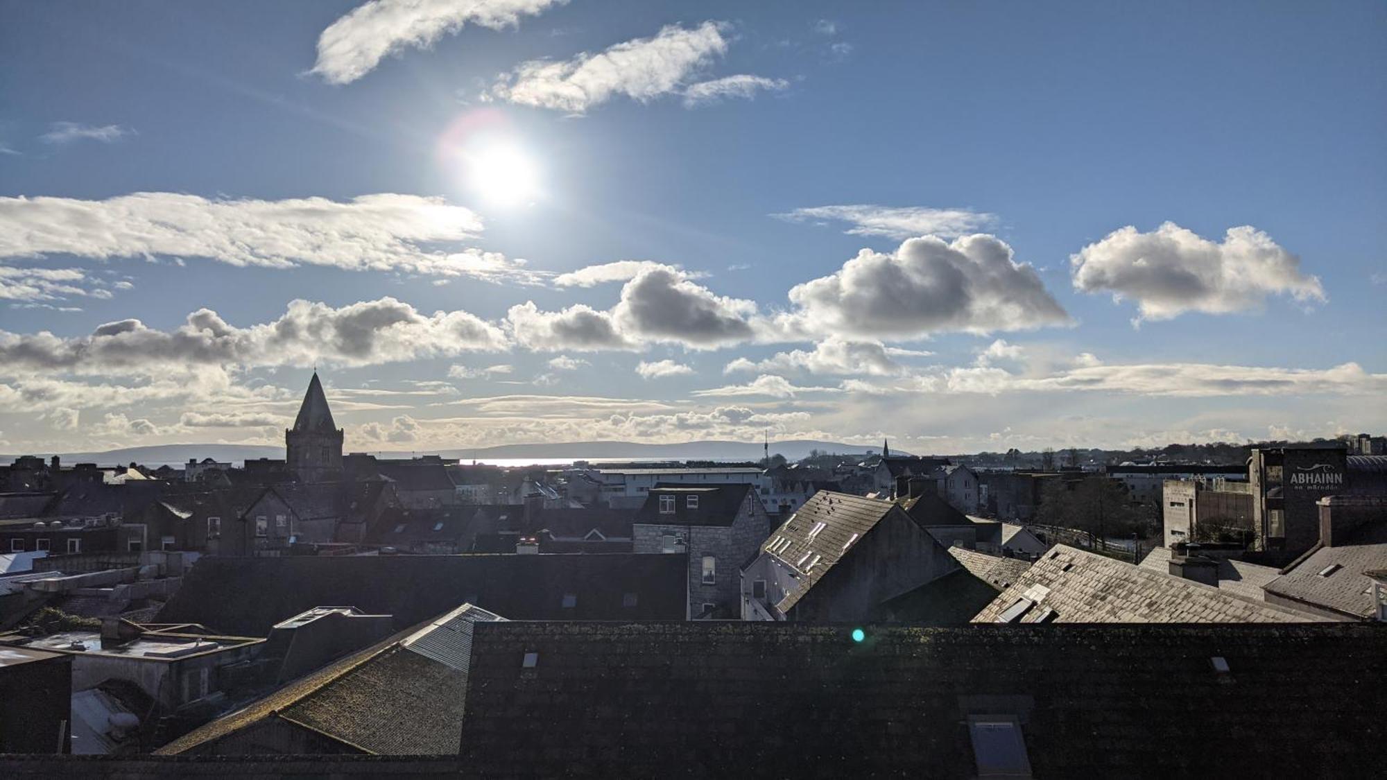 Heart Of City Centre Stunning View Galway Exteriör bild