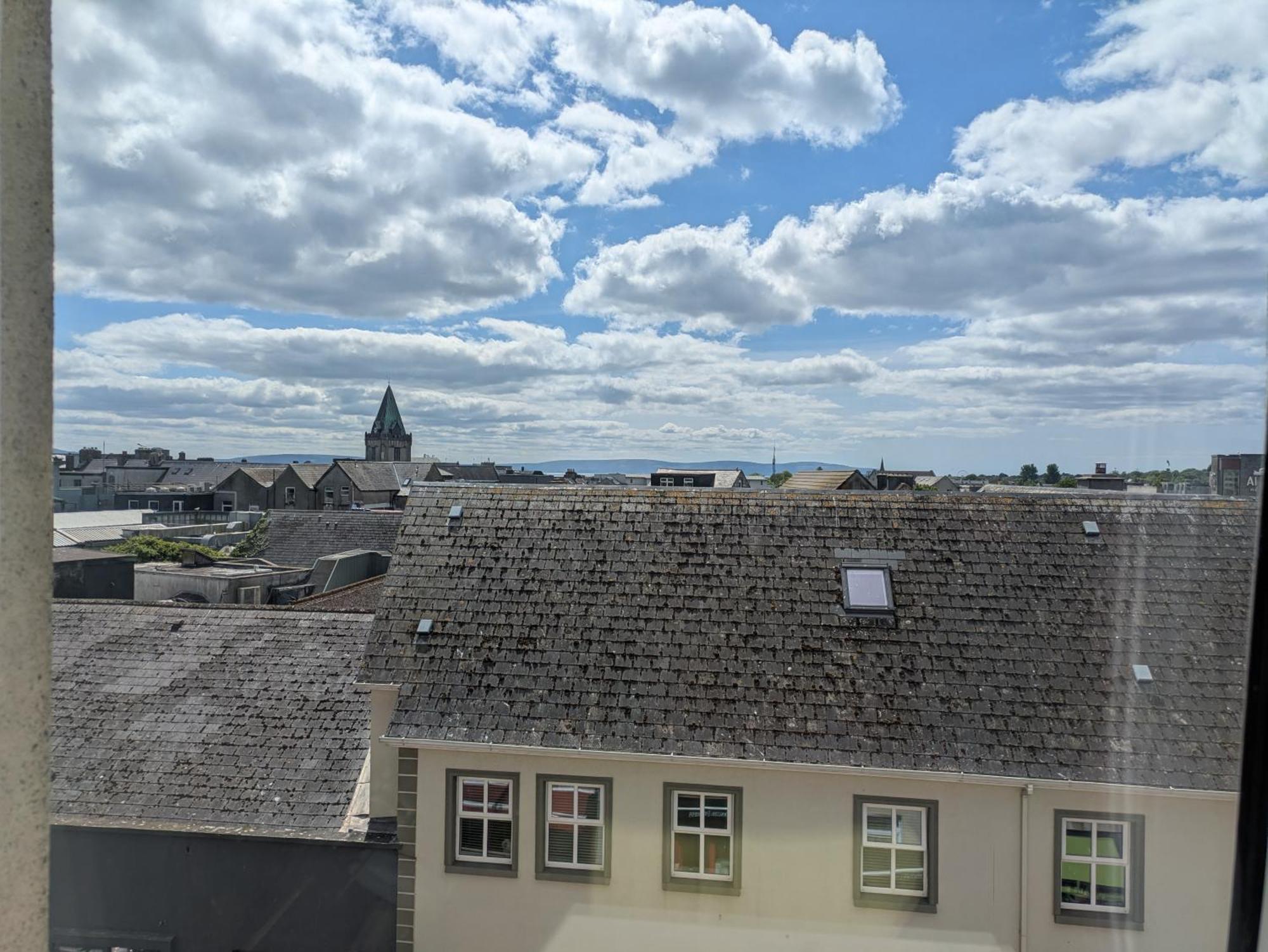 Heart Of City Centre Stunning View Galway Exteriör bild
